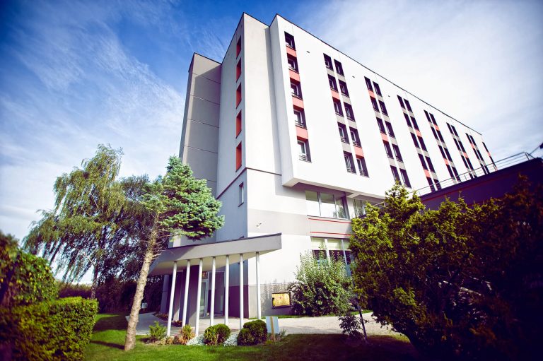 hotel slask fasada 1 768x511